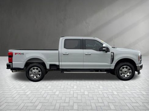 Used 2025 Ford F250 Lariat w/ Chrome Package image 10