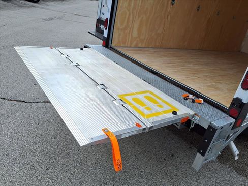 New 2026 GMC Savana 4500 w/ Driver Convenience Package image 4