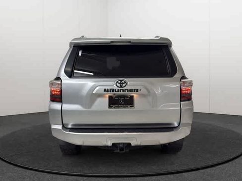 Used 2018 Toyota 4Runner SR5 RWD image 6