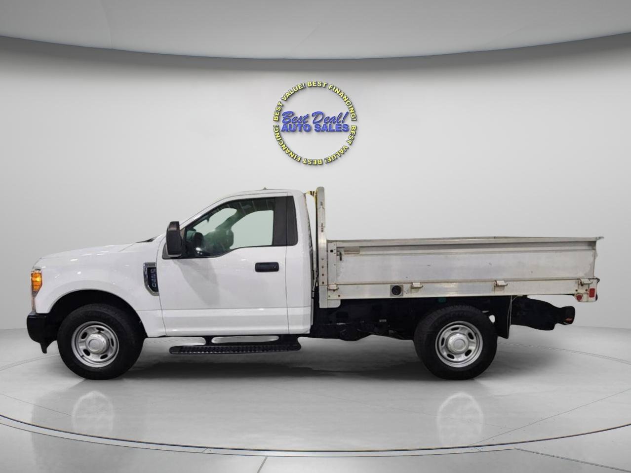 Used 2017 Ford F250 XL RWD image 3