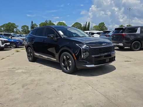 New 2026 Kia Sportage LX FWD image 2