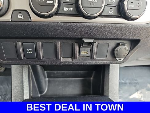 Used 2021 Toyota Tacoma SR AWD/4WD image 23