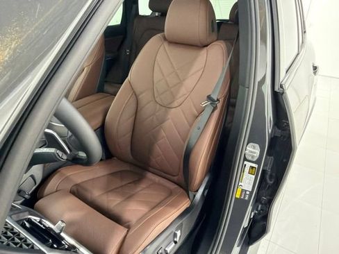 Used 2026 BMW X5 xDrive50e w/ M Sport Package AWD/4WD image 13