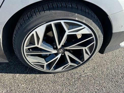 Used 2023 Hyundai Ioniq 6 Limited image 8