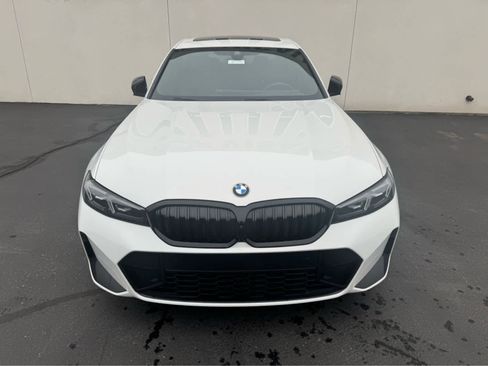 Used 2024 BMW 330i Sedan w/ M Sport Package image 2