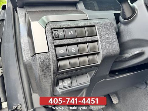 Used 2025 Toyota Tacoma SR5 AWD/4WD image 15