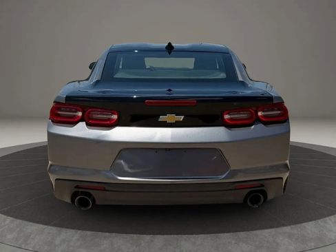Used 2022 Chevrolet Camaro LT RWD image 28