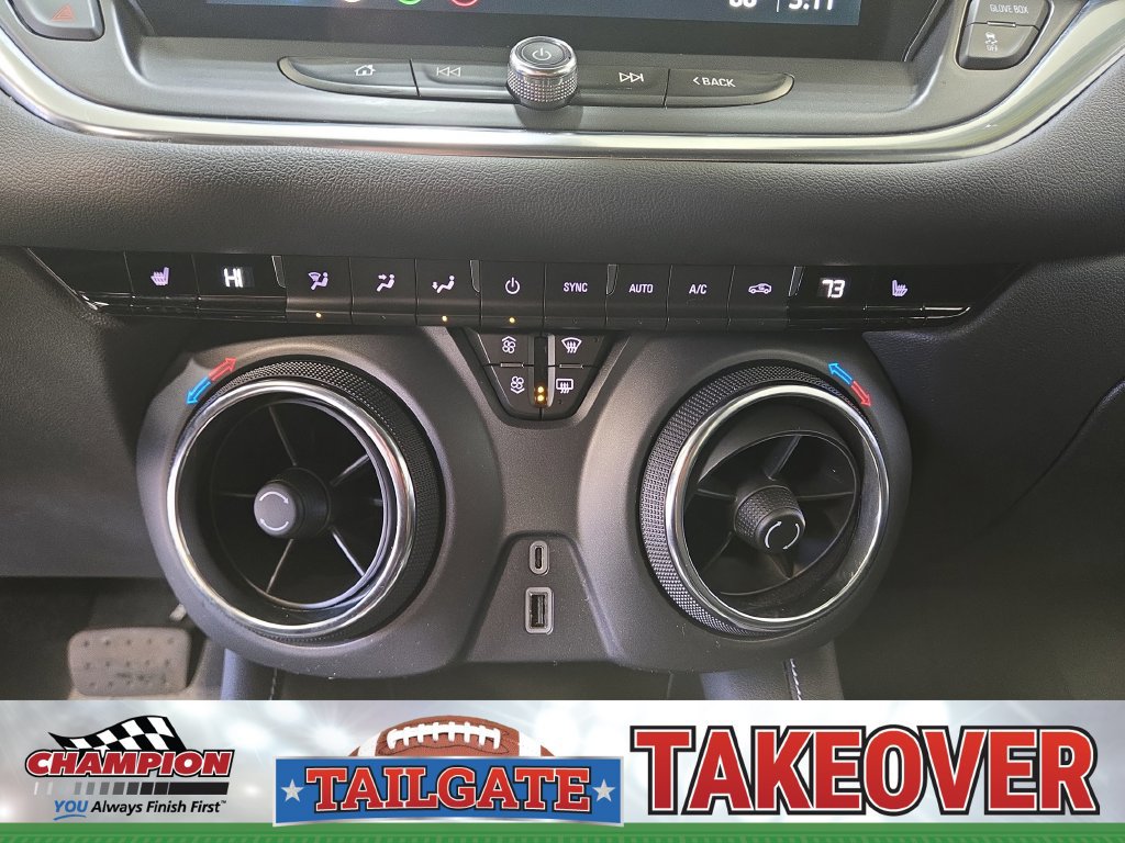 Used 2024 Chevrolet Blazer LT w/ Midnight/Sport Edition FWD image 23