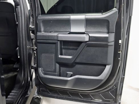 Used 2015 Ford F150 XLT w/ Equipment Group 302A Luxury AWD/4WD image 32