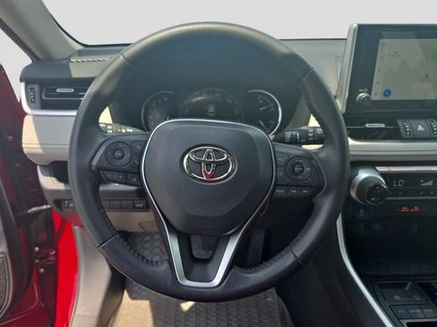 Used 2025 Toyota RAV4 XLE Premium FWD image 18