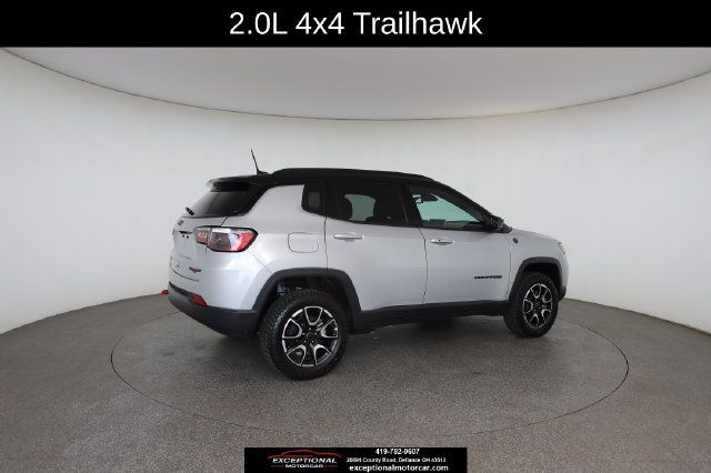 Used 2025 Jeep Compass Trailhawk AWD/4WD image 21