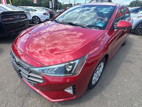 Used 2020 Hyundai Elantra SE FWD image 1