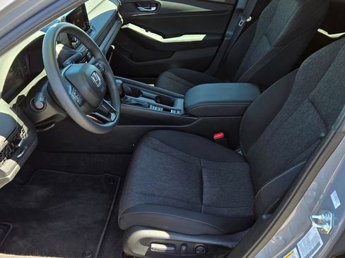Used 2025 Honda Accord SE image 13