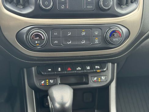 Used 2022 GMC Canyon Denali w/ Denali Black Edition Package image 17