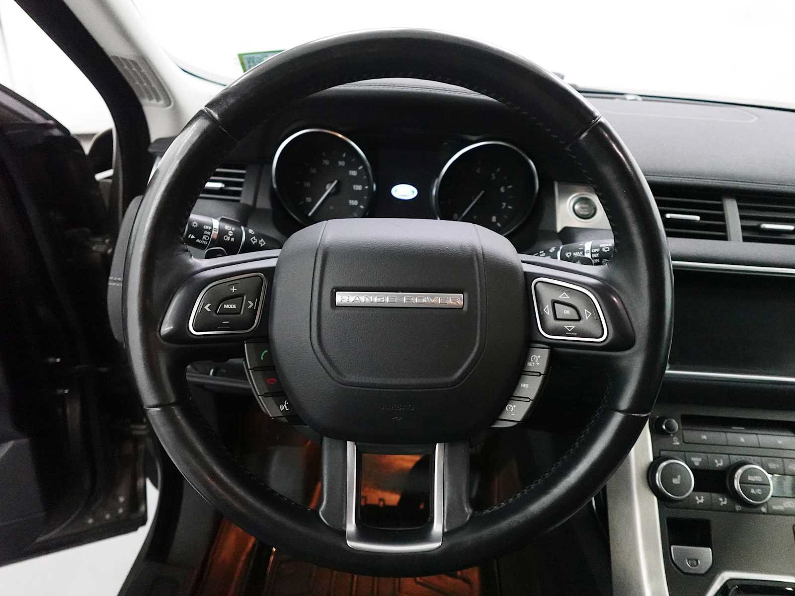 Used 2016 Land Rover Range Rover Evoque SE AWD/4WD image 16
