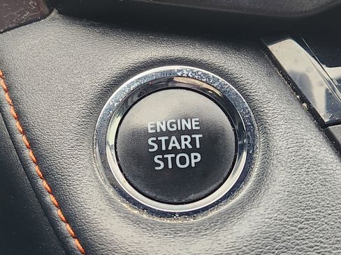 Used 2016 Toyota RAV4 SE image 21