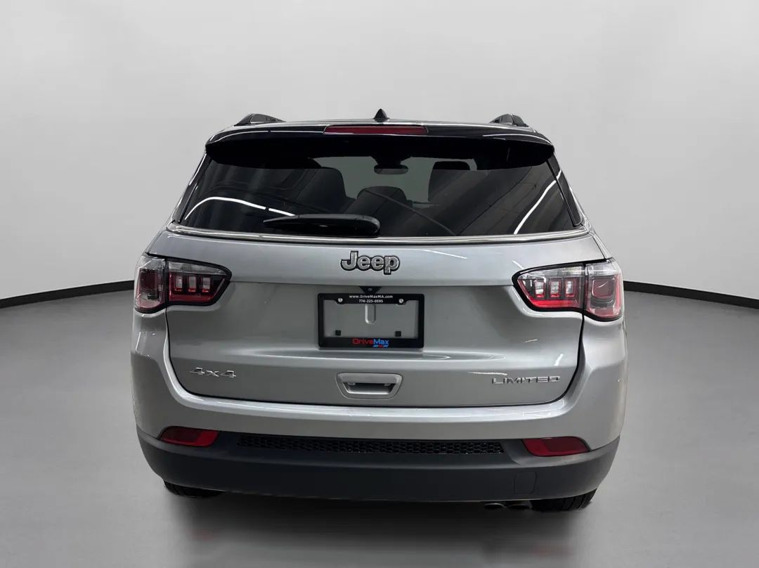 Used 2022 Jeep Compass Limited w/ Sun and Sound Group AWD/4WD image 8