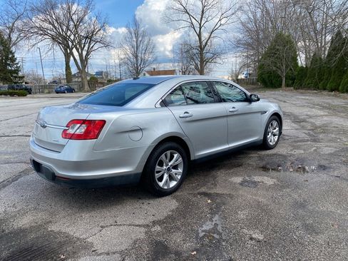Used 2010 Ford Taurus SEL image 5