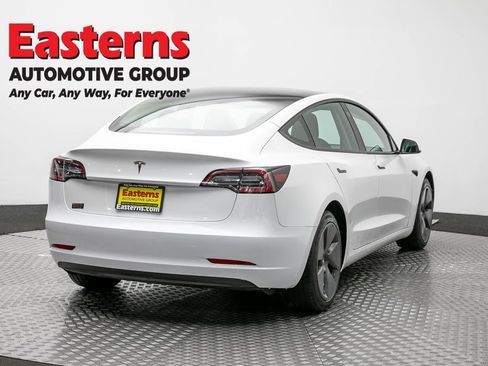 Used 2023 Tesla Model 3 Standard Range RWD image 5