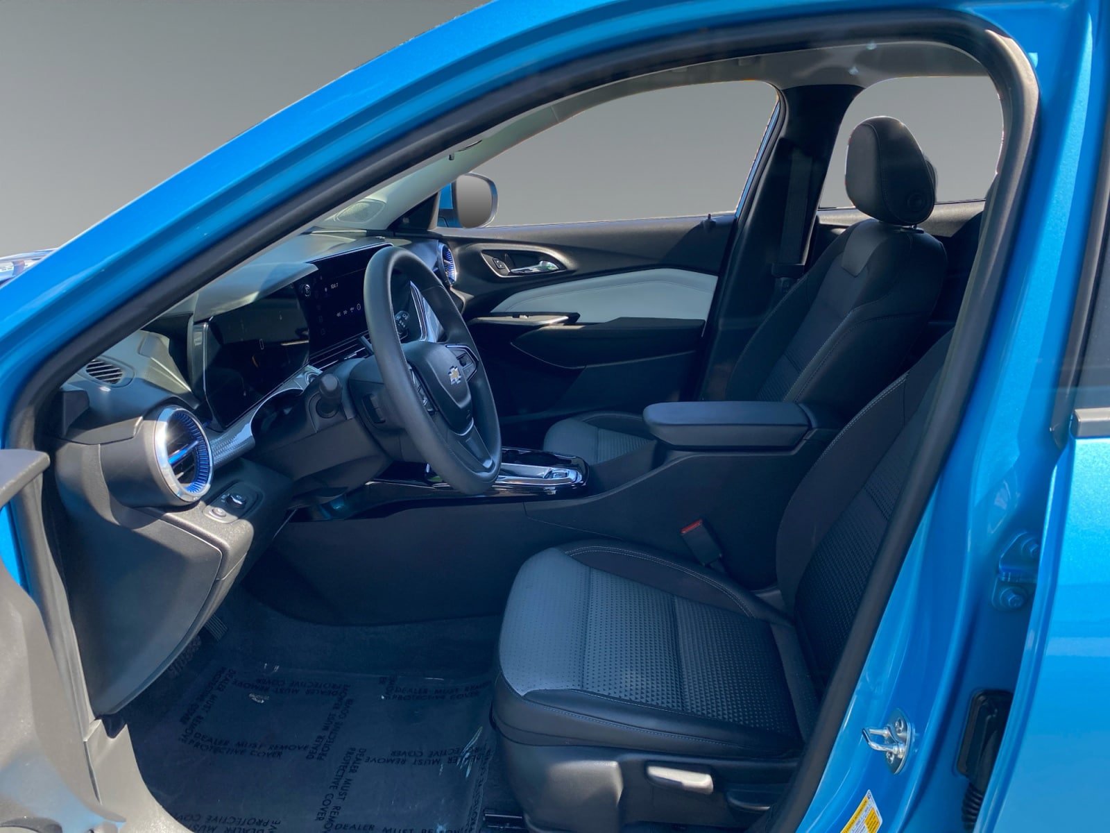 Used 2026 Chevrolet Trax LT FWD image 9