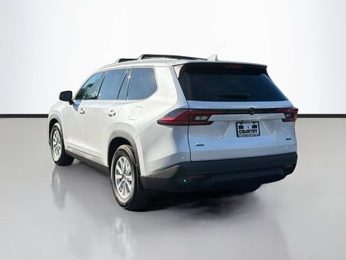 Used 2025 Toyota Grand Highlander AWD image 5
