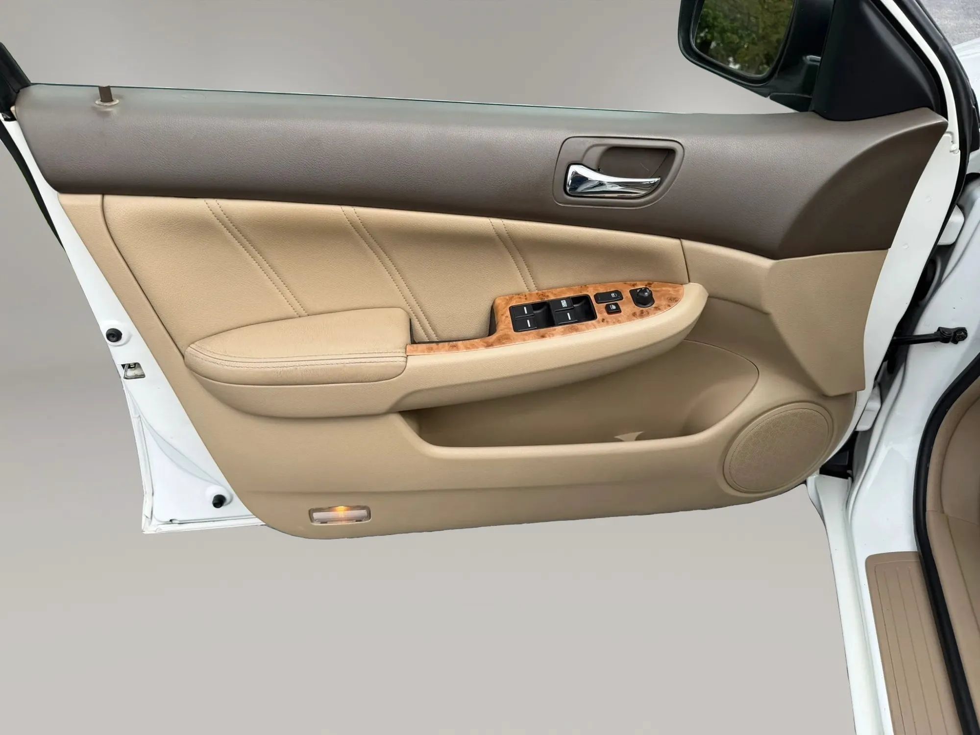 Used 2004 Honda Accord EX image 11