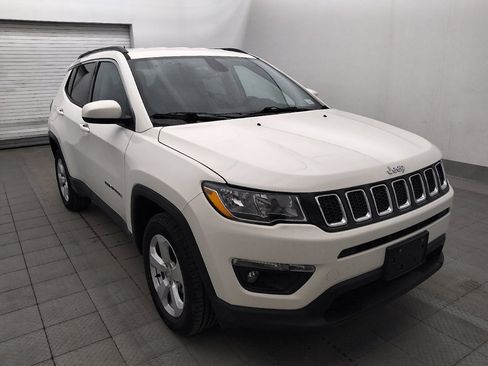 Used 2018 Jeep Compass Latitude w/ Cold Weather Group AWD/4WD image 13