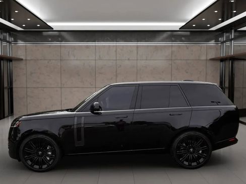 Used 2023 Land Rover Range Rover SE image 6