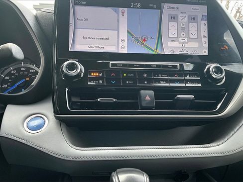 Used 2021 Toyota Highlander Limited image 14