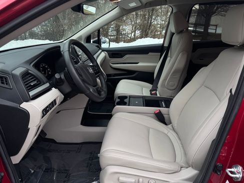 Used 2025 Honda Odyssey EX-L image 16