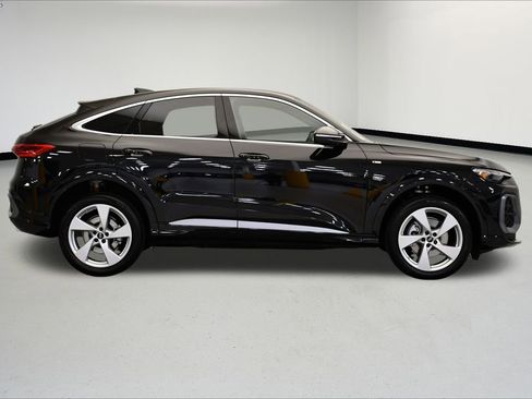 New 2025 Audi Q5 Premium Plus image 6