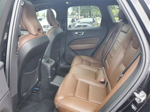 Used 2020 Volvo XC60 T8 Inscription image 28