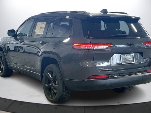 New 2025 Jeep Grand Cherokee L Altitude image 3