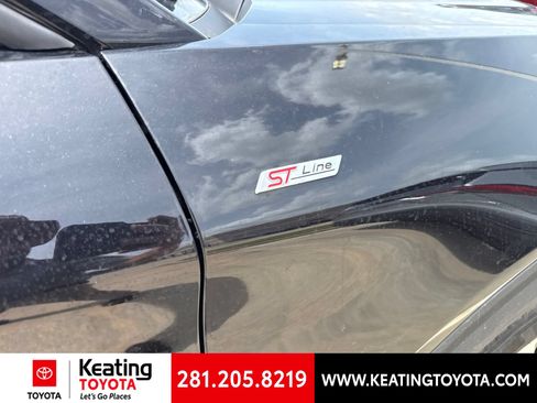 Used 2025 Ford Explorer ST-Line AWD/4WD image 9