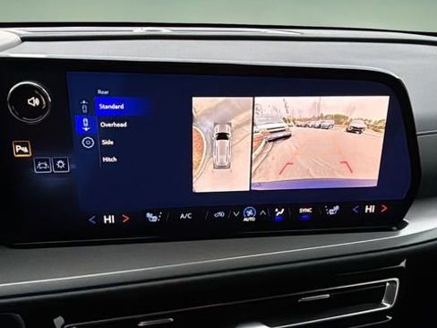 Used 2026 Chevrolet Traverse LT w/ Driver Confidence Package image 26