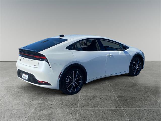 Certified 2026 Toyota Prius XLE FWD image 5