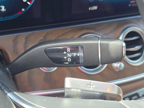Used 2022 Mercedes-Benz E 350 4MATIC Sedan image 18