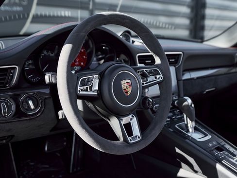 Used 2019 Porsche 911 Targa 4 GTS image 35