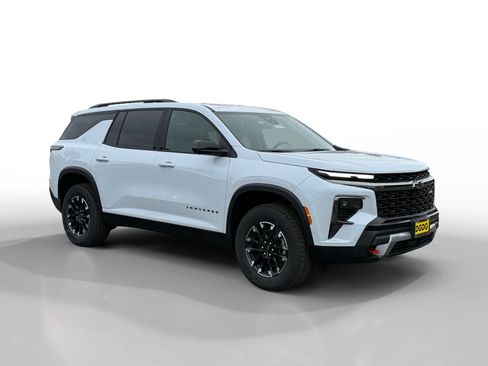 New 2026 Chevrolet Traverse Z71 w/ Enhanced Driving Package image 7