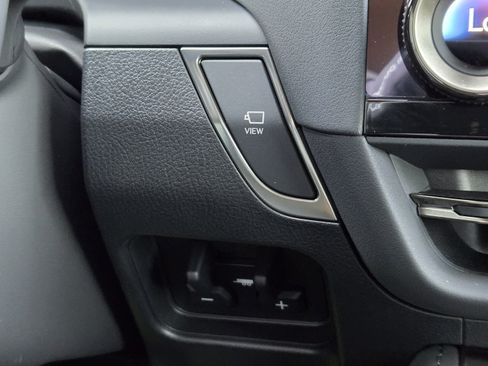 Used 2024 Lexus GX 550 w/ Accessory Package (Z1) AWD/4WD image 19