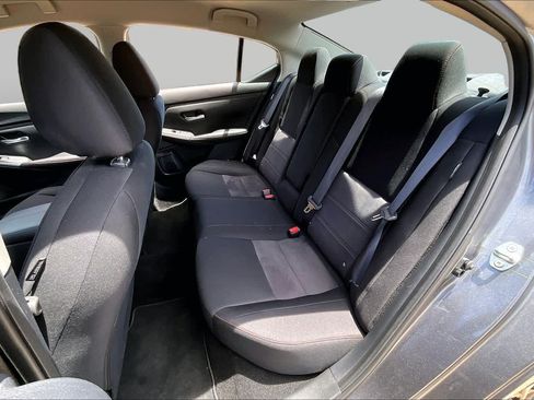 Certified 2025 Nissan Sentra SR FWD image 17