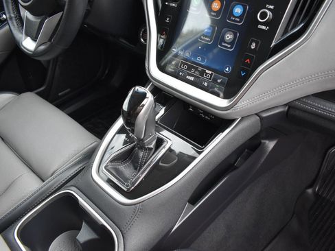 Used 2020 Subaru Outback Limited w/ Popular Package #2 image 26