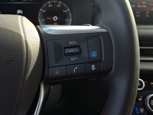 Certified 2025 INFINITI QX60 Luxe AWD/4WD image 22
