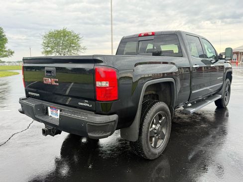 Used 2015 GMC Sierra 2500 Denali w/ Duramax Plus Package AWD/4WD image 5