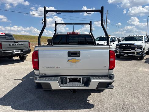 Used 2018 Chevrolet Colorado LT w/ LT Convenience Package RWD image 4