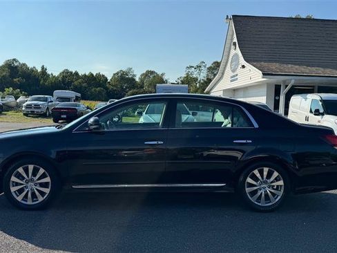 Used 2011 Toyota Avalon Limited FWD image 11