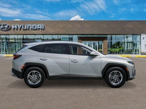 New 2026 Hyundai Tucson SE AWD/4WD image 7