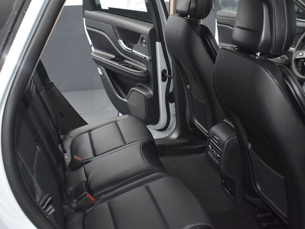 New 2026 Lincoln Corsair Grand Touring AWD/4WD image 14