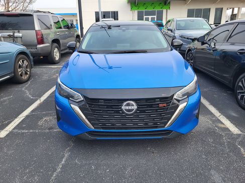 Used 2024 Nissan Sentra SR w/ SR Premium Package image 2