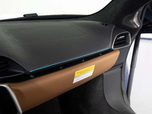 Used 2026 McLaren Artura Spider RWD image 22